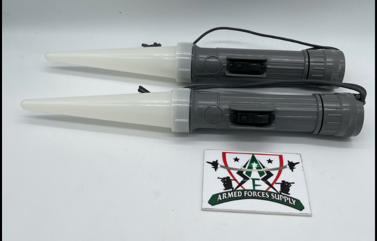 Fulton MX-993/U Flashlight Traffic Directing Wands (PAIR “TWO”) NSN# 6230-00-926-4331 P/N W15B