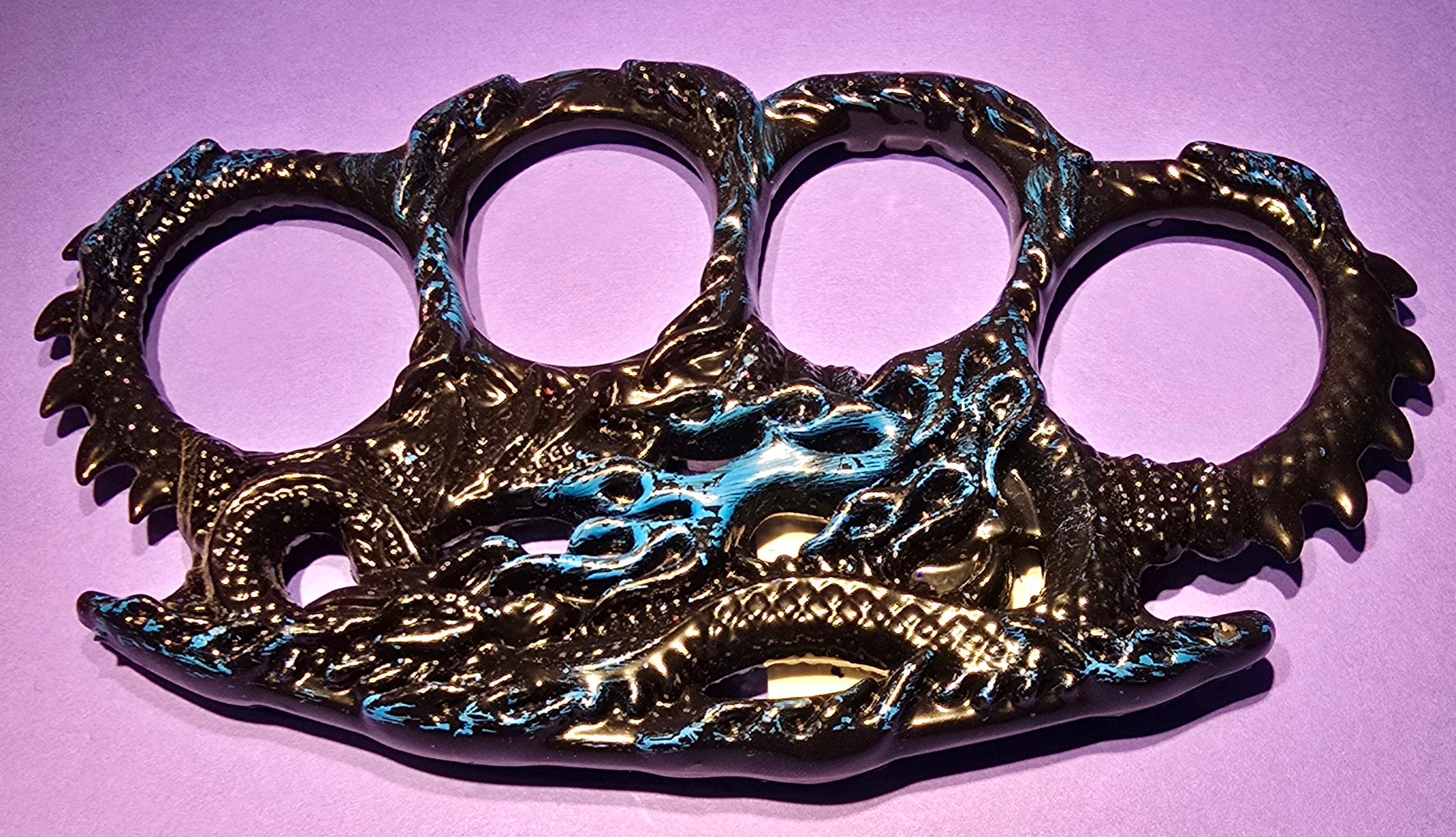 DRAGON KNUCKLE PAPER WEIGHT