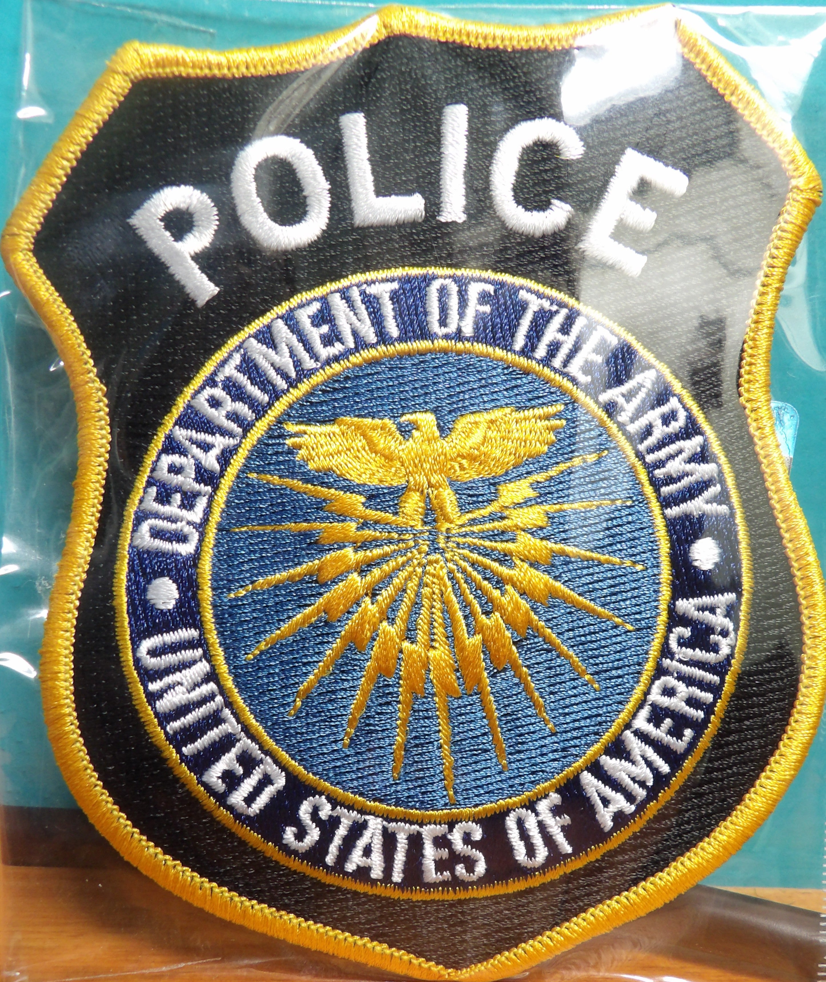 POLICE DEPARTMENT OF THE ARMY SHOULDER PATCH