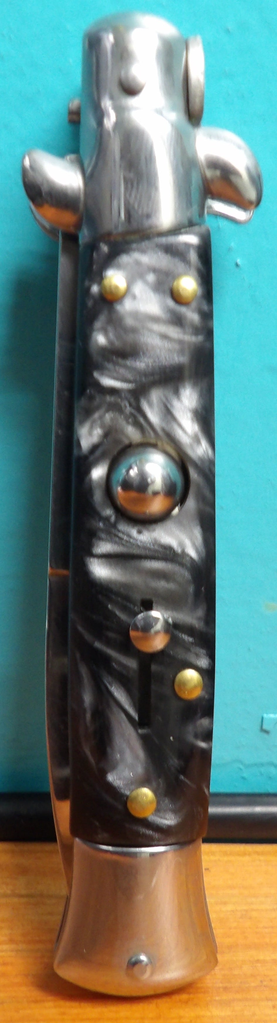 Stiletto Automatic Switchblade