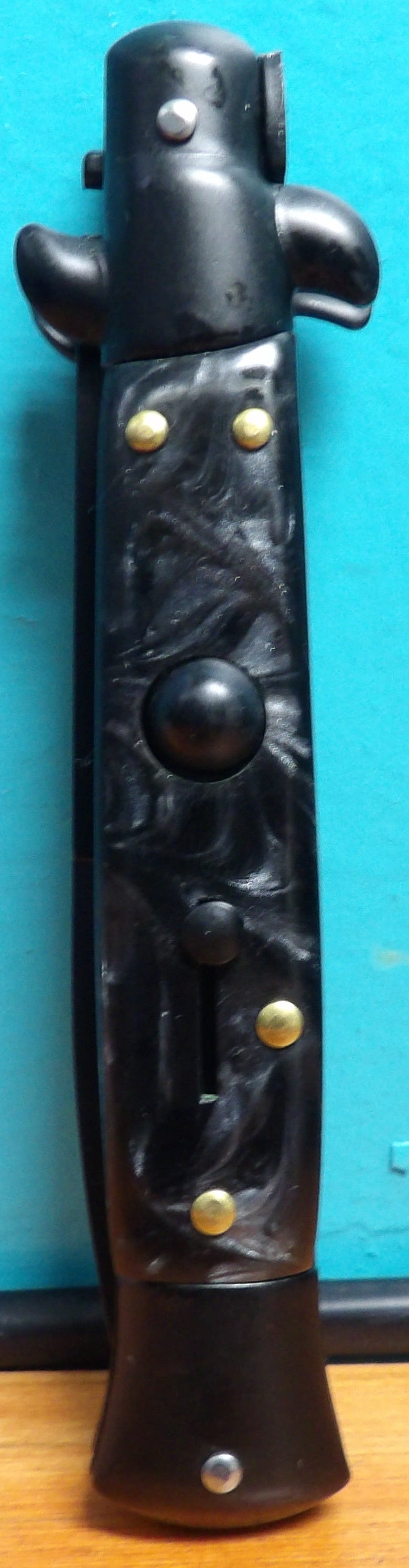 Stiletto Automatic Switchblade