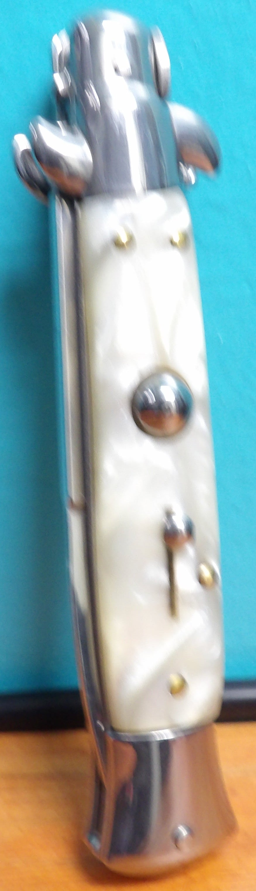 Stiletto Automatic Switchblade