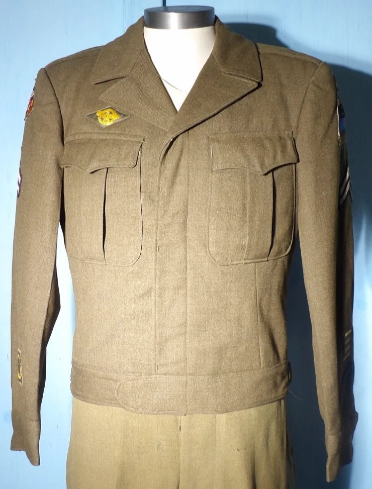 WWII VINTAGE EISENHOWER "IKE" FIELD JACKET