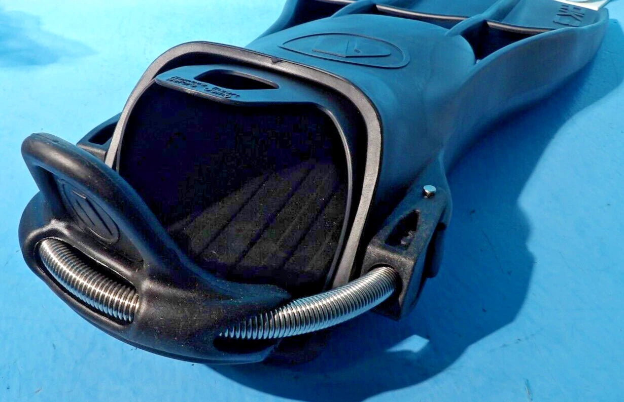 APEKS RK3 FLIPPERS SWIMMING DIVING SCUBA FINS