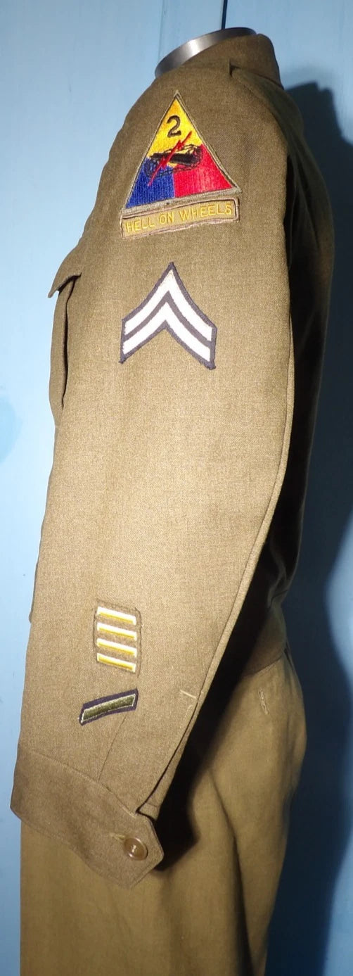 WWII VINTAGE EISENHOWER "IKE" FIELD JACKET