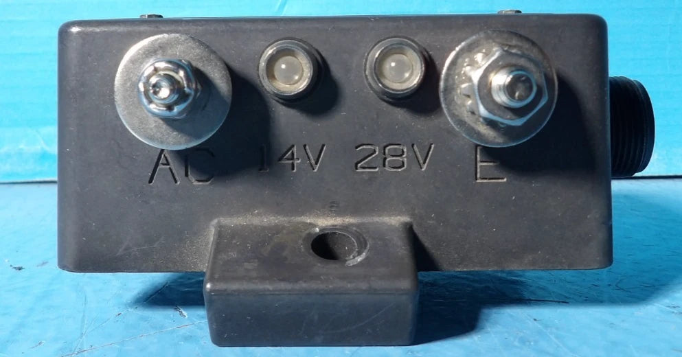 C.E. NIEHOFF N3207 DUAL VOLTAGE REGULATOR 14 & 28 VDC (UNTESTED FOR PARTS)