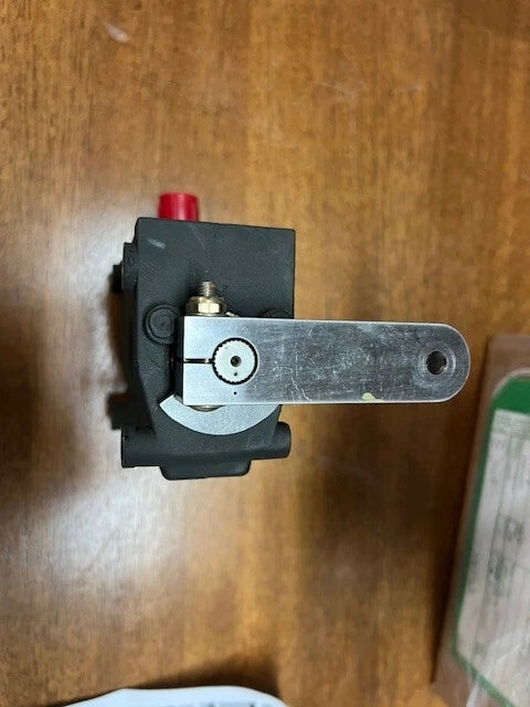 CH47 CHINOOK HELICOPTER ELECTRIC BRAKE 6110-01-118-5556 GE BOEING AIRCRAFT PART