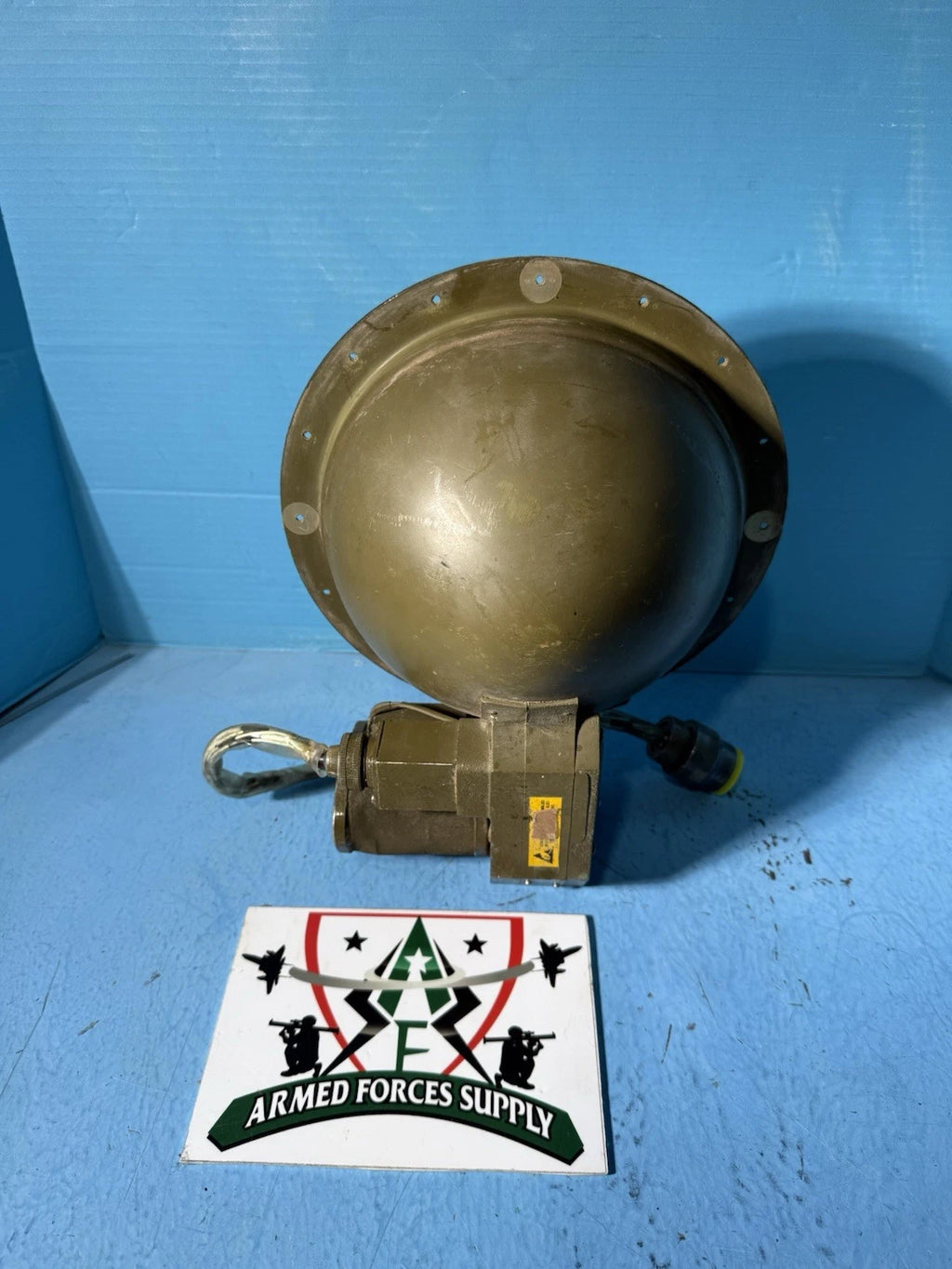 UH60 BLACKHAWK AIRCRAFT HELICOPTER RETRACTABLE SEARCHLIGHT LANDING LIGHT