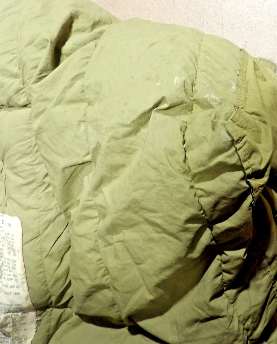 VTG U.S ARMY 1967 MOUNTAIN DOWN MUMMY SLEEPING FEATHERFILLED TYPE 1 M-1949