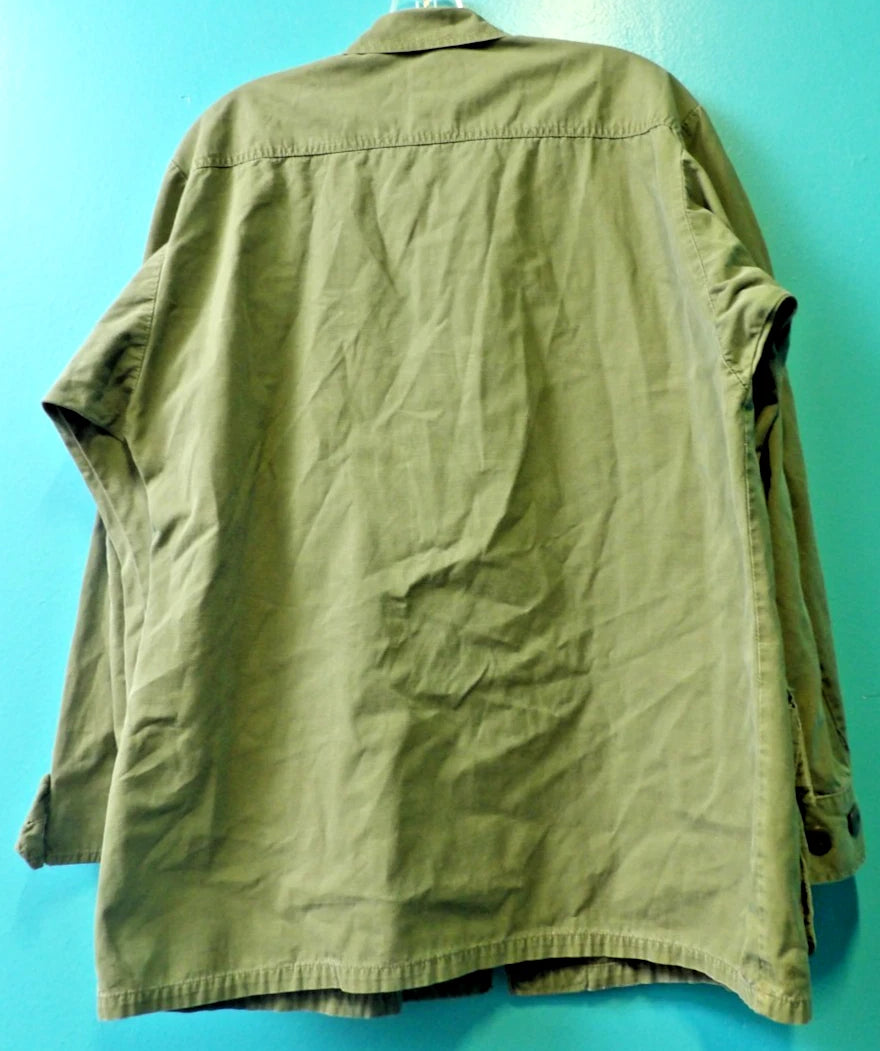 VINTAGE VIETNAM ERA TROPICAL SLANT PCOKET SHIRT POPLIN RIPSTOP MED REG