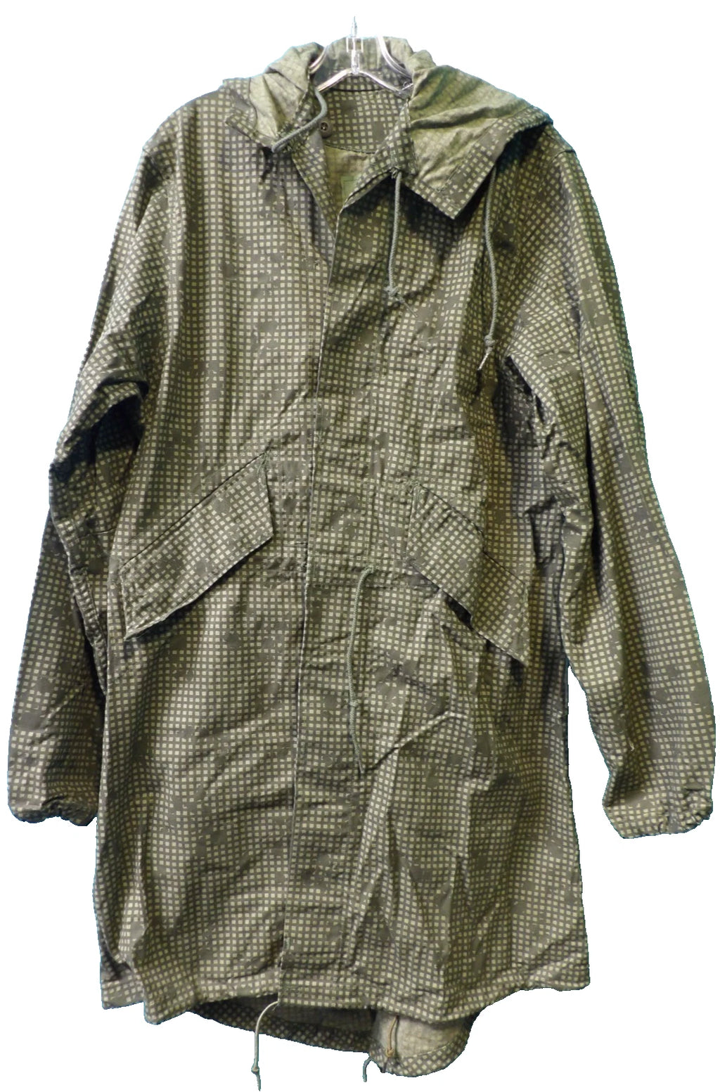 DESERT NIGHT CAMO UNIFORM SET, FISHTAIL PARKA SMALL, PANTS SMALL REGULAR.