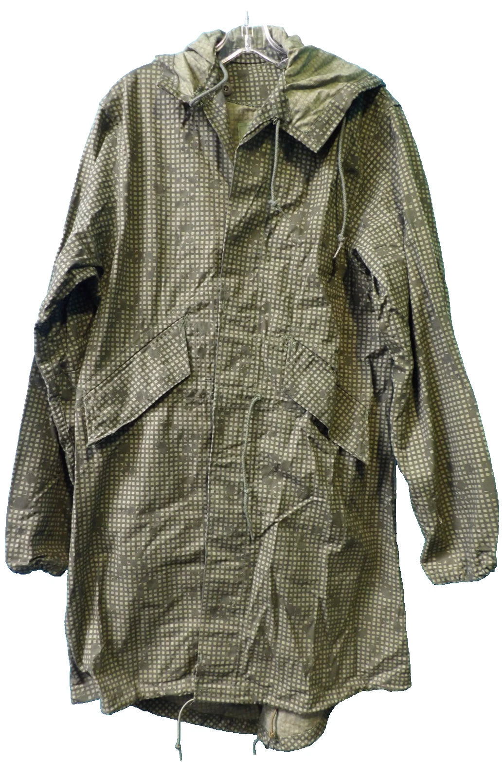 DESERT NIGHT CAMO UNIFORM SET, FISHTAIL PARKA SMALL, PANTS SMALL REGULAR.