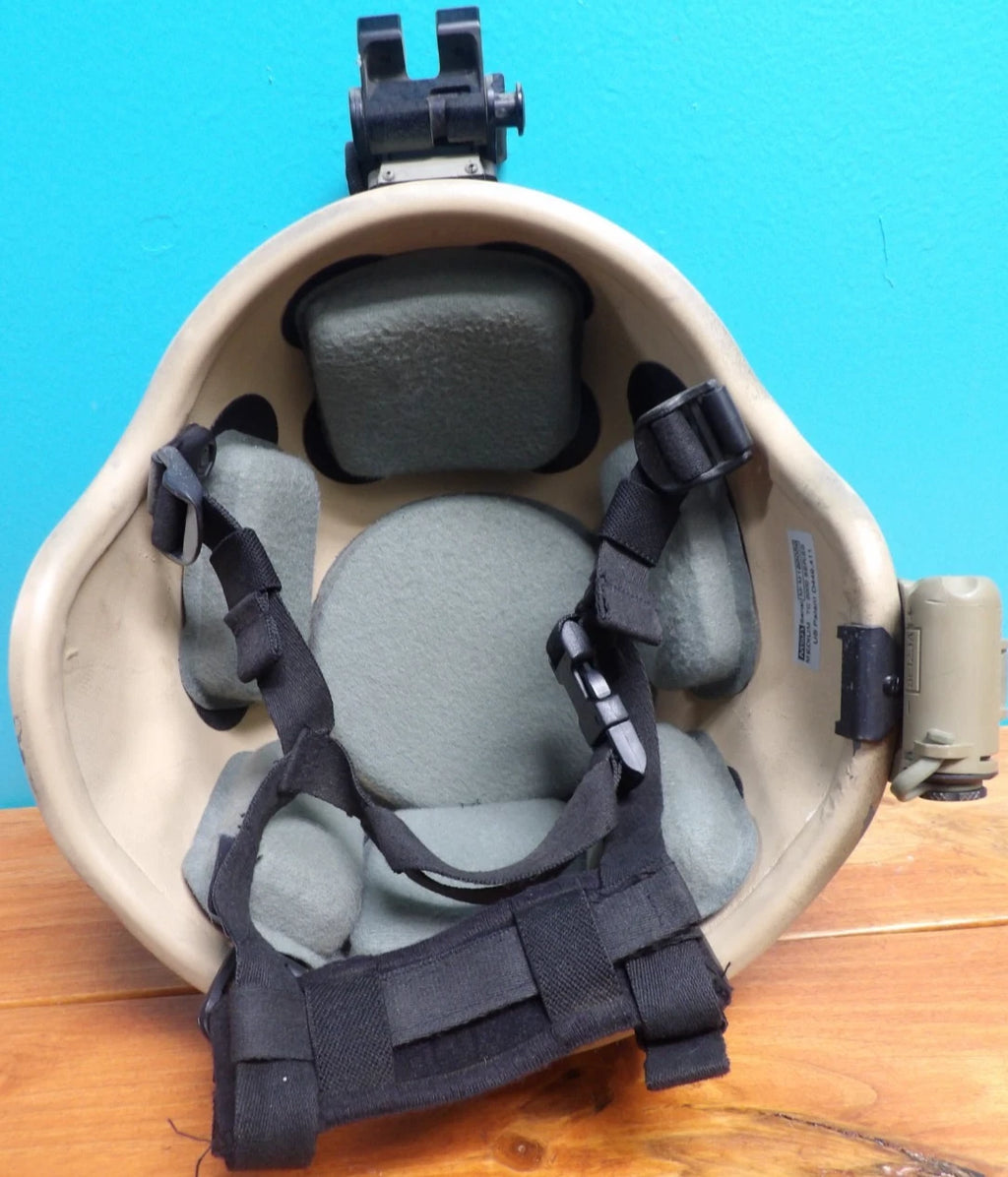 MSA TC 2000 ACH HELMET TAN LEVEL IIIA W/ SUREFIRE HELM LIGHT & WILCOX MOUNT