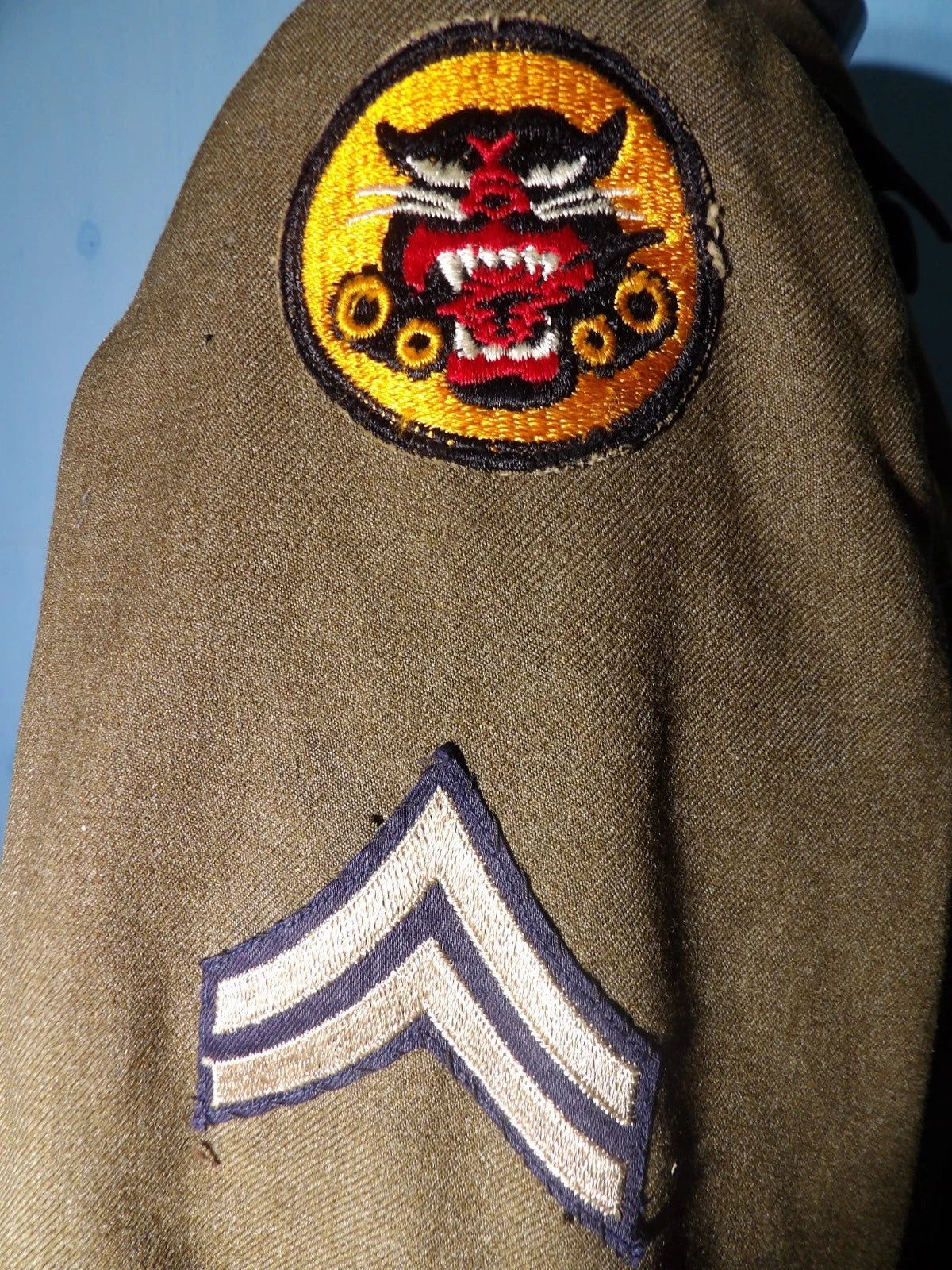 WWII VINTAGE EISENHOWER "IKE" FIELD JACKET