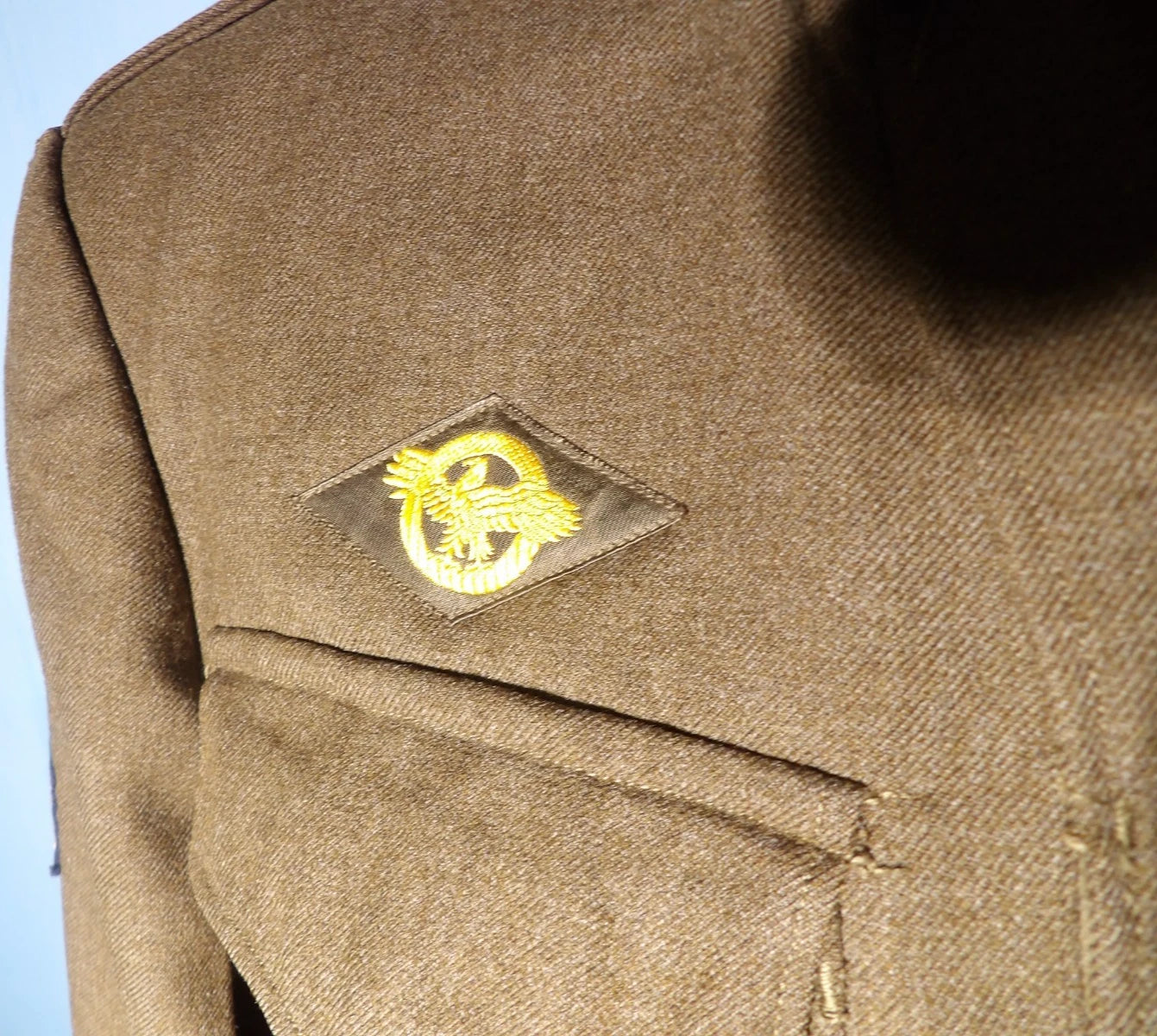 WWII VINTAGE EISENHOWER "IKE" FIELD JACKET