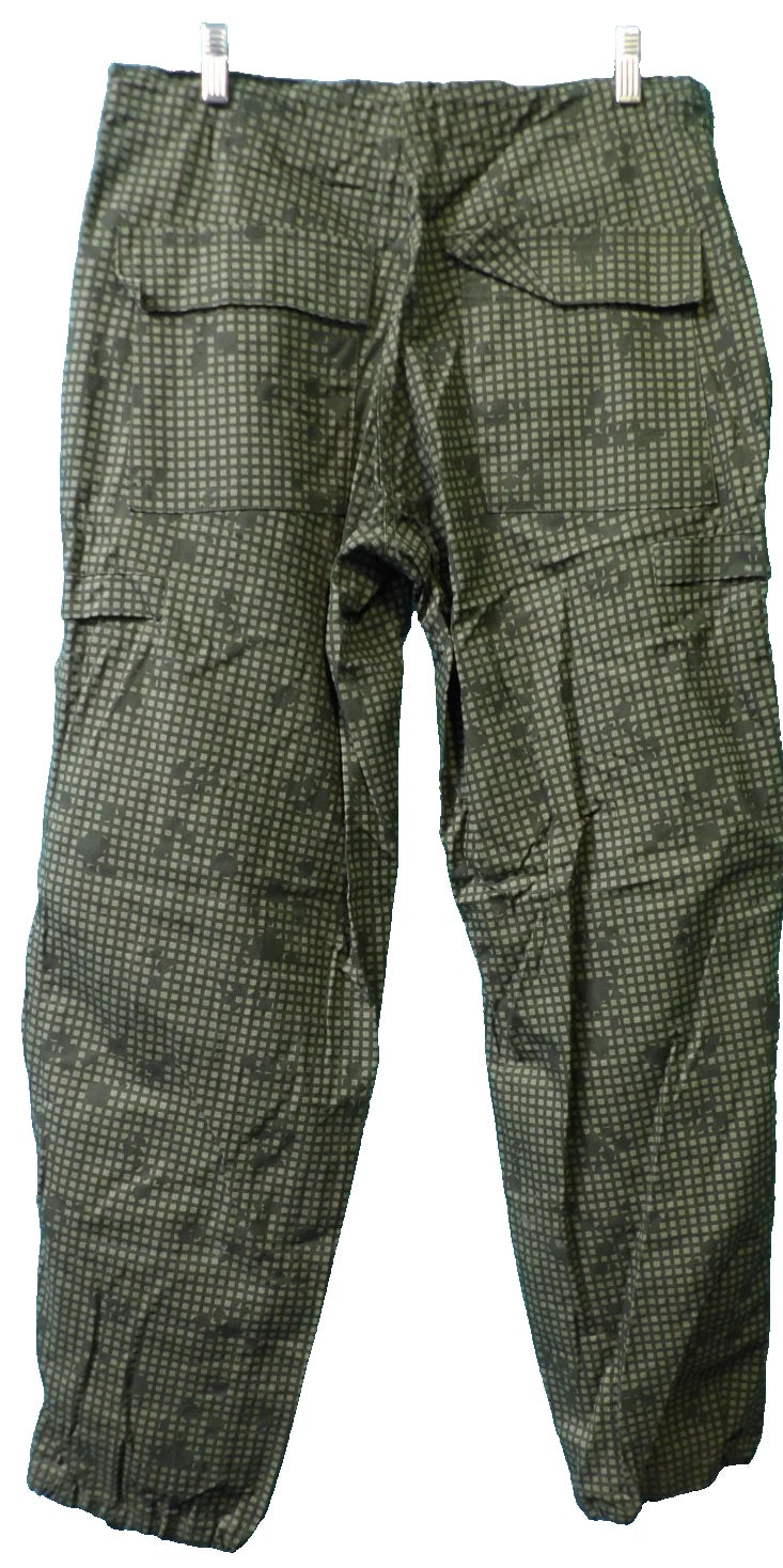 DESERT NIGHT CAMO UNIFORM SET, FISHTAIL PARKA SMALL, PANTS SMALL REGULAR.