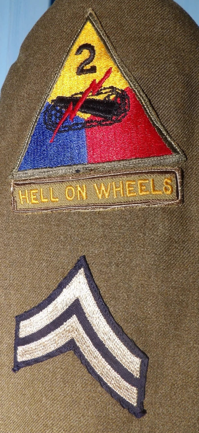 WWII VINTAGE EISENHOWER "IKE" FIELD JACKET