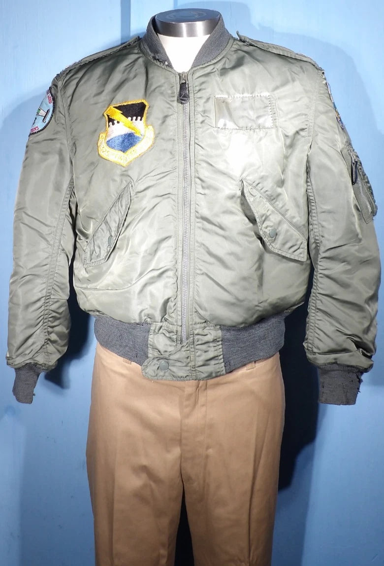 L-2B VINTAGE USAF THRASHED BOMBER/FLYERS JACKET LIGHTZONE VIETNAM ERA