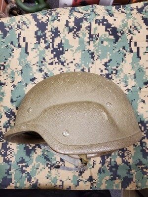 OLD STYLE KEVLAR HELMET